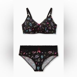 BETSEY JOHNSON NEON DREAM WIRE-FREE BRA AND UNDERWEAR SET